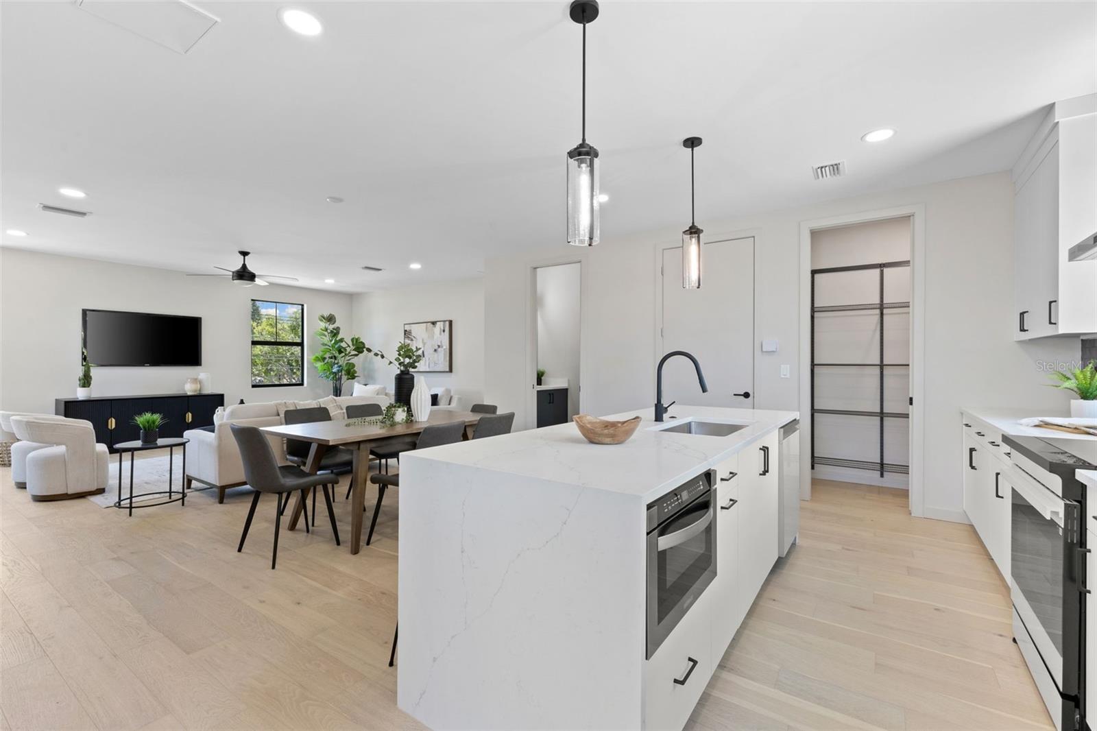2211 16 St, Saint Petersburg, FL 33704 photo