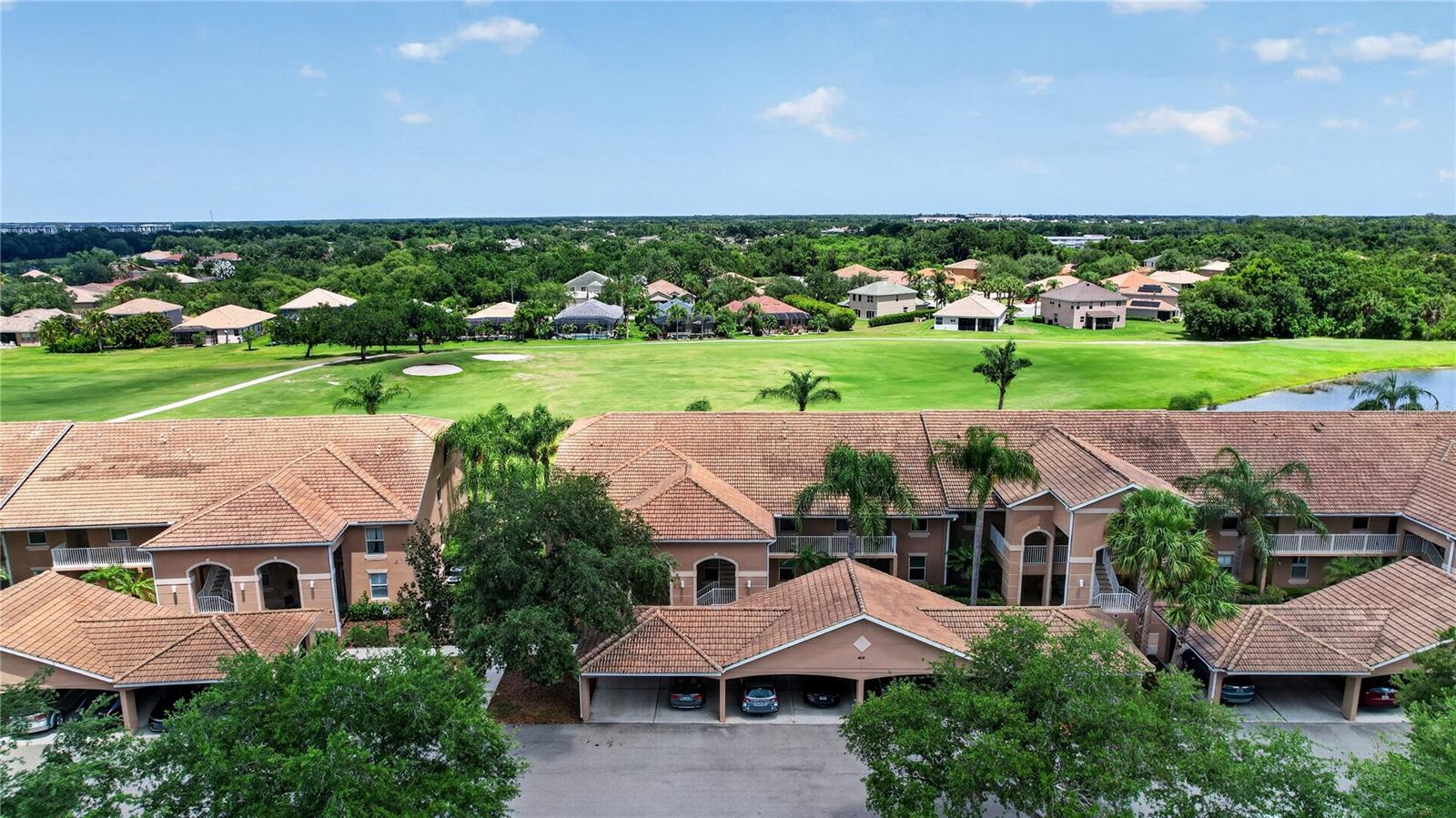 915 Fairwaycove Ln #101, Bradenton, FL 34212 photo