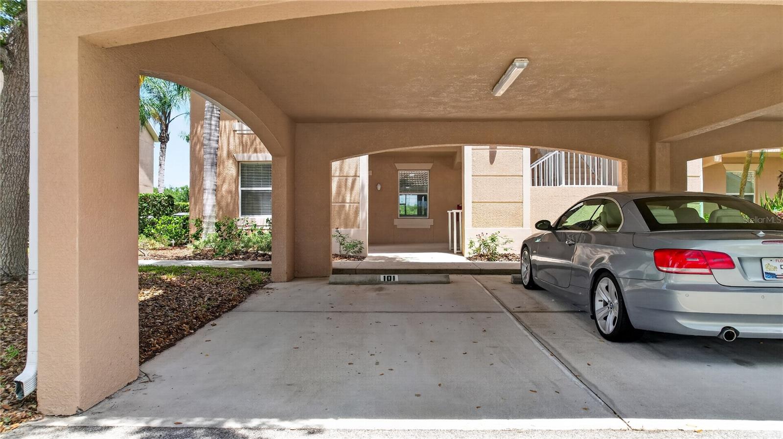 915 Fairwaycove Ln #101, Bradenton, FL 34212 photo