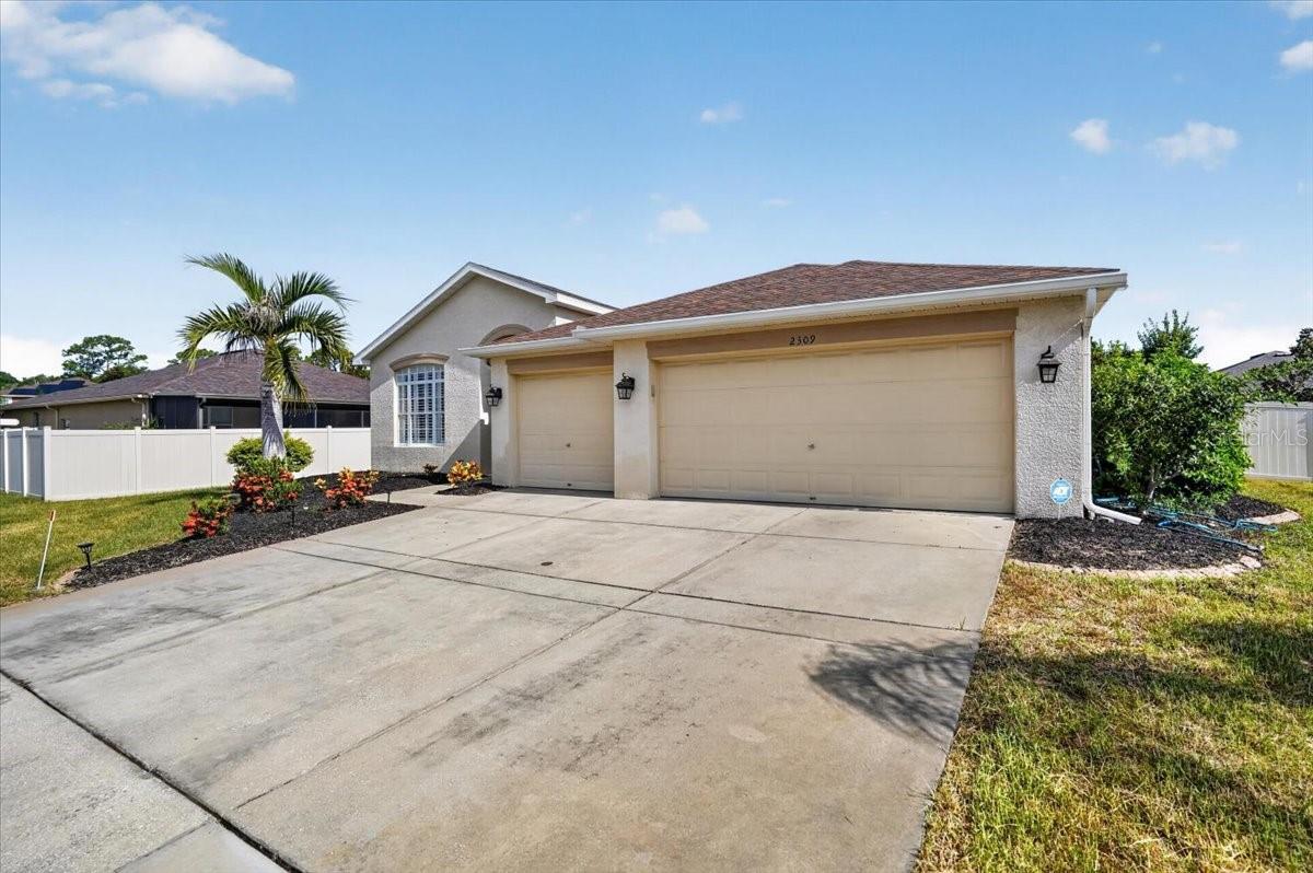2309 Swordfish Ave, Holiday, FL 34691 photo