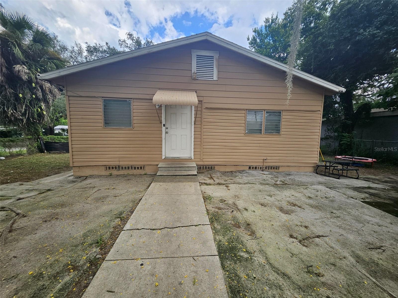 1410 Annie St, Tampa, FL 33612