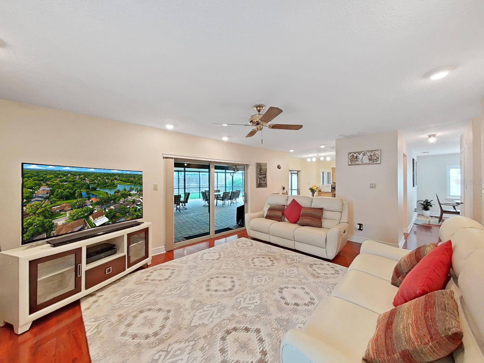 1367 Corner Oaks Dr, Brandon, FL 33510 photo
