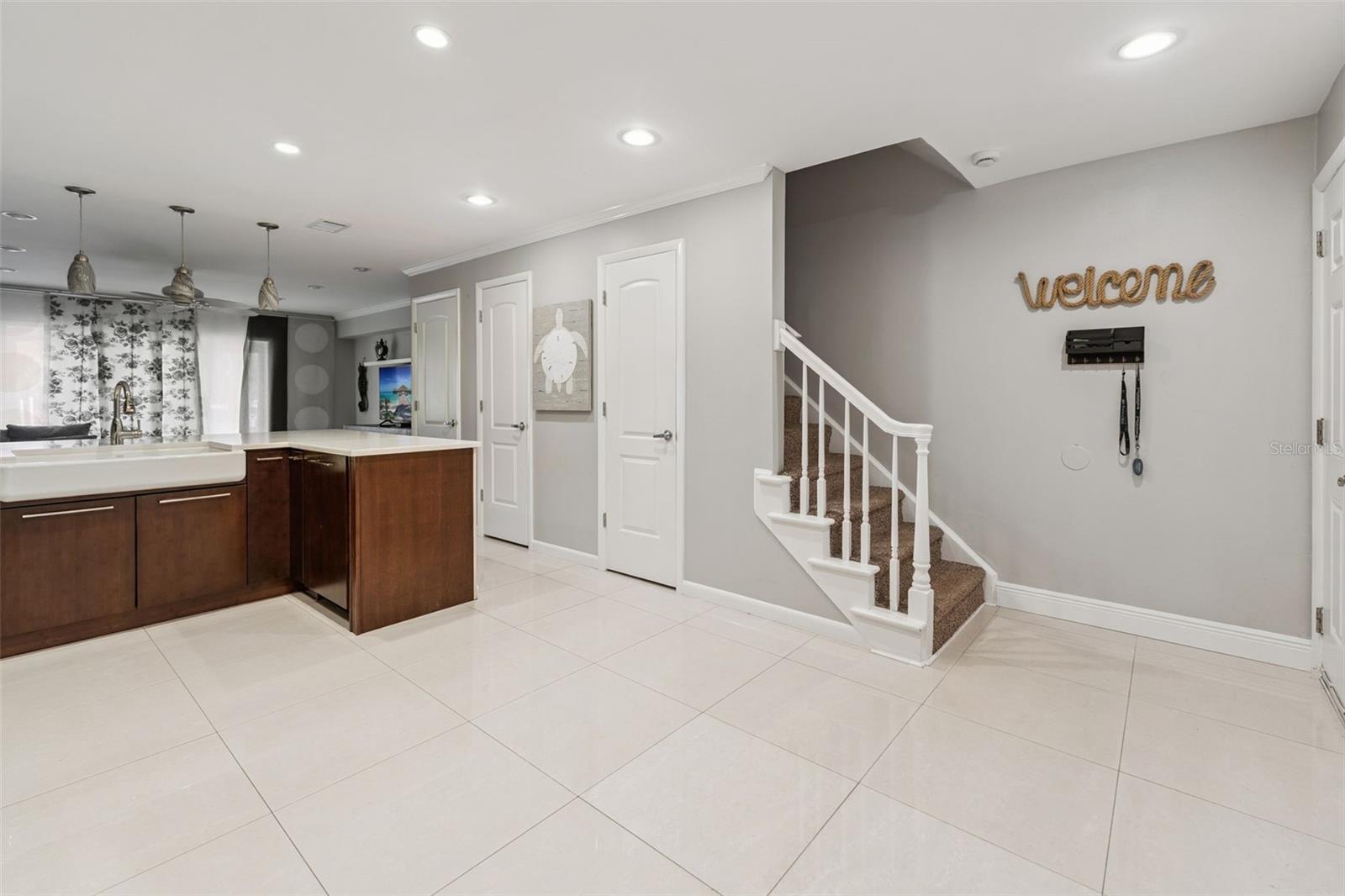 4779 Coquina Key Dr, Saint Petersburg, FL 33705 photo