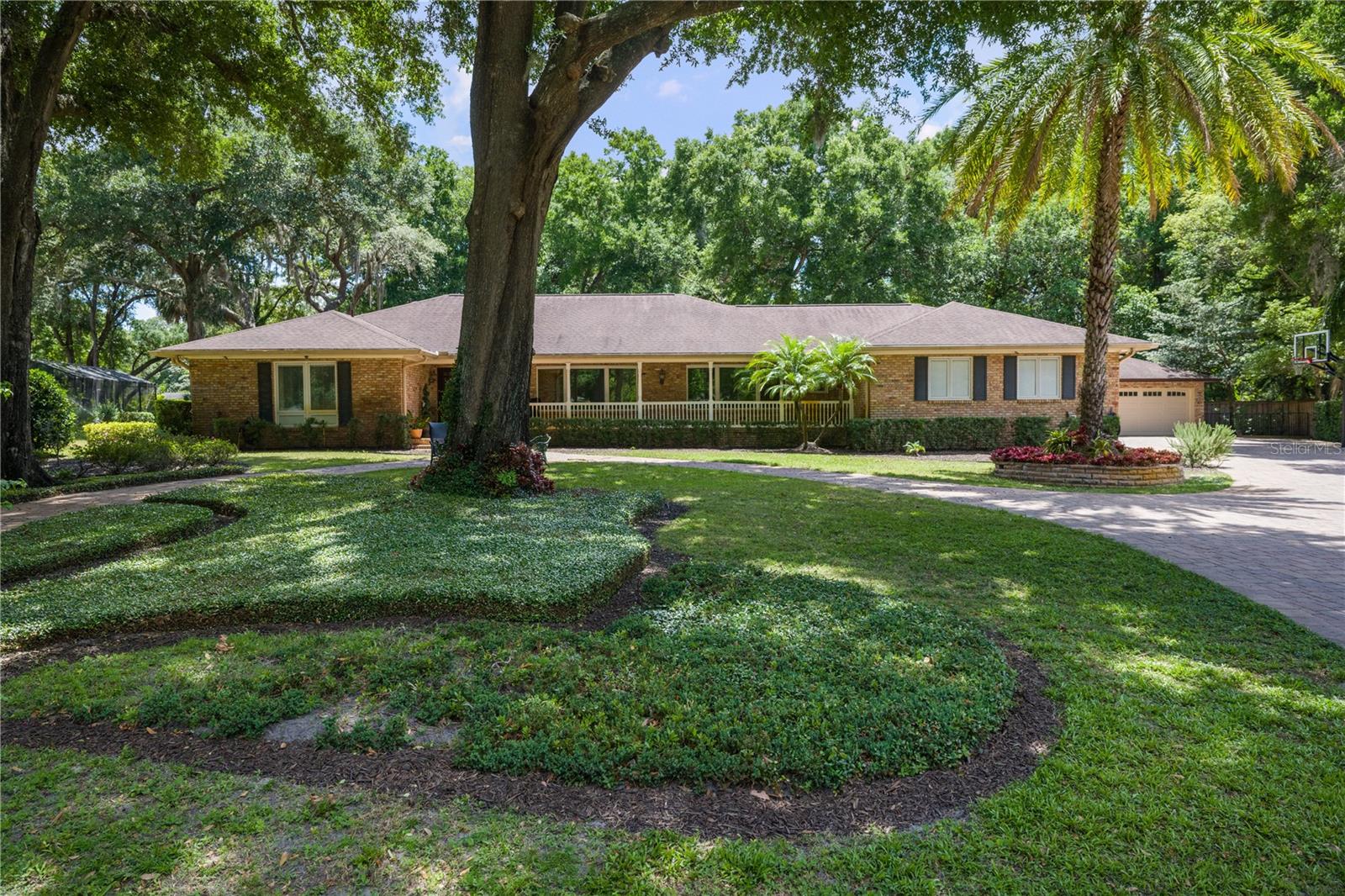 2009 Woody Dr, Windermere, FL 34786