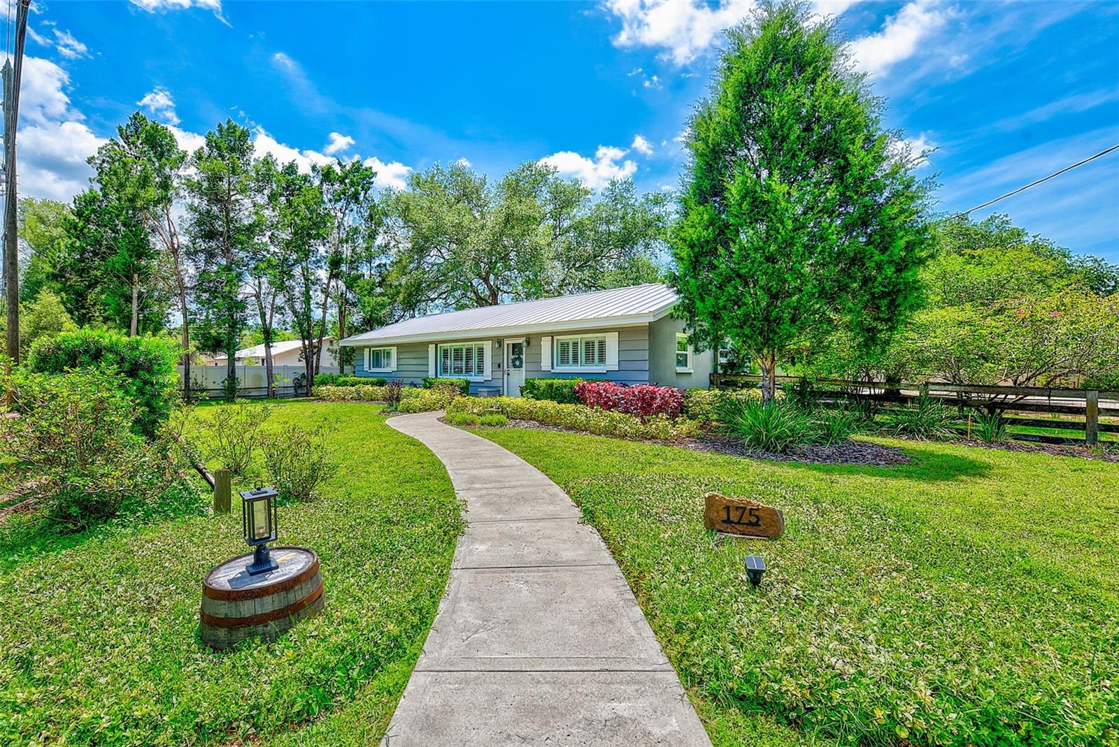 175 Riviere Rd, Palm Harbor, FL 34683