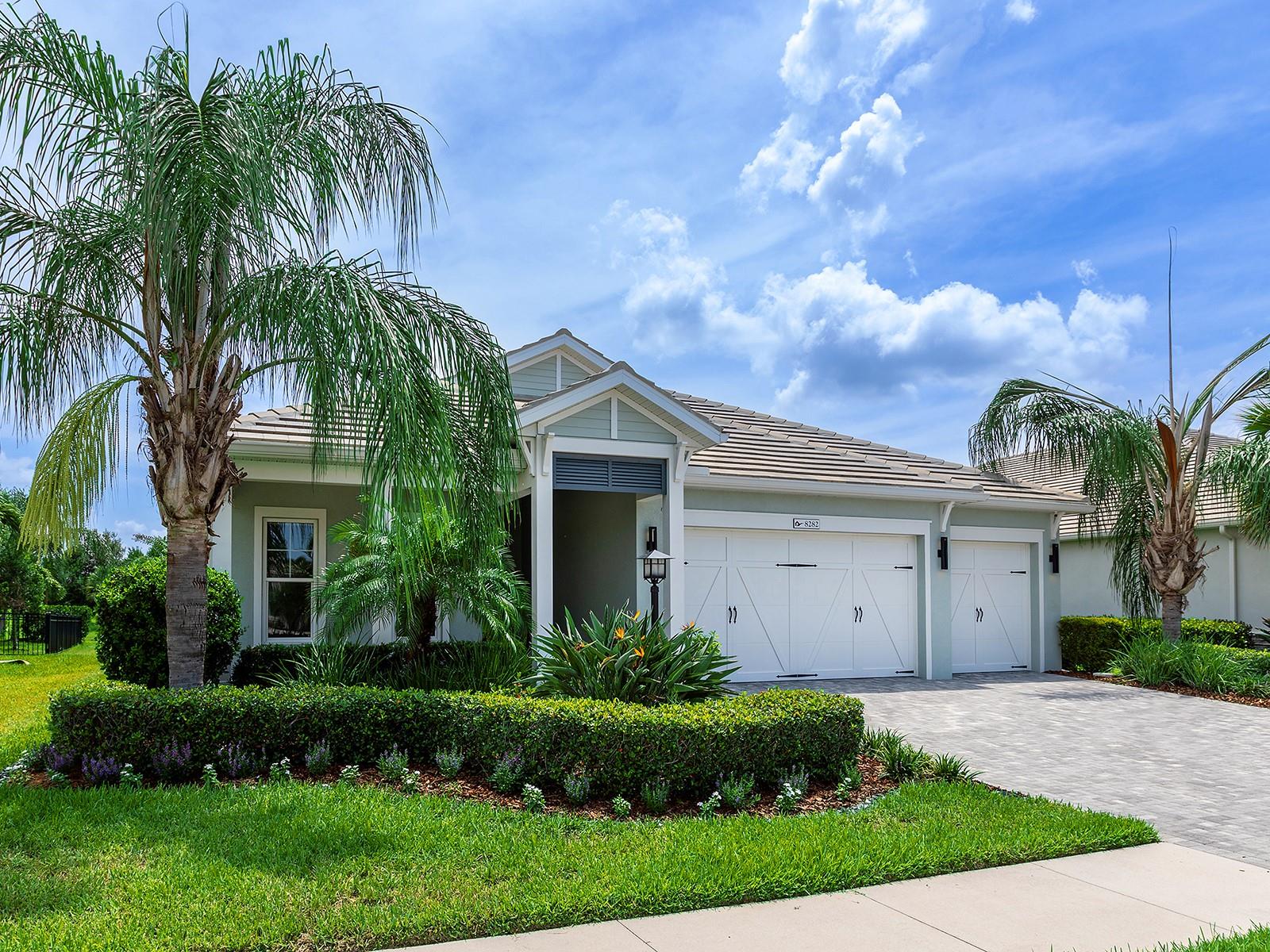 8282 Grande Shores Dr, Sarasota, FL 34240 photo