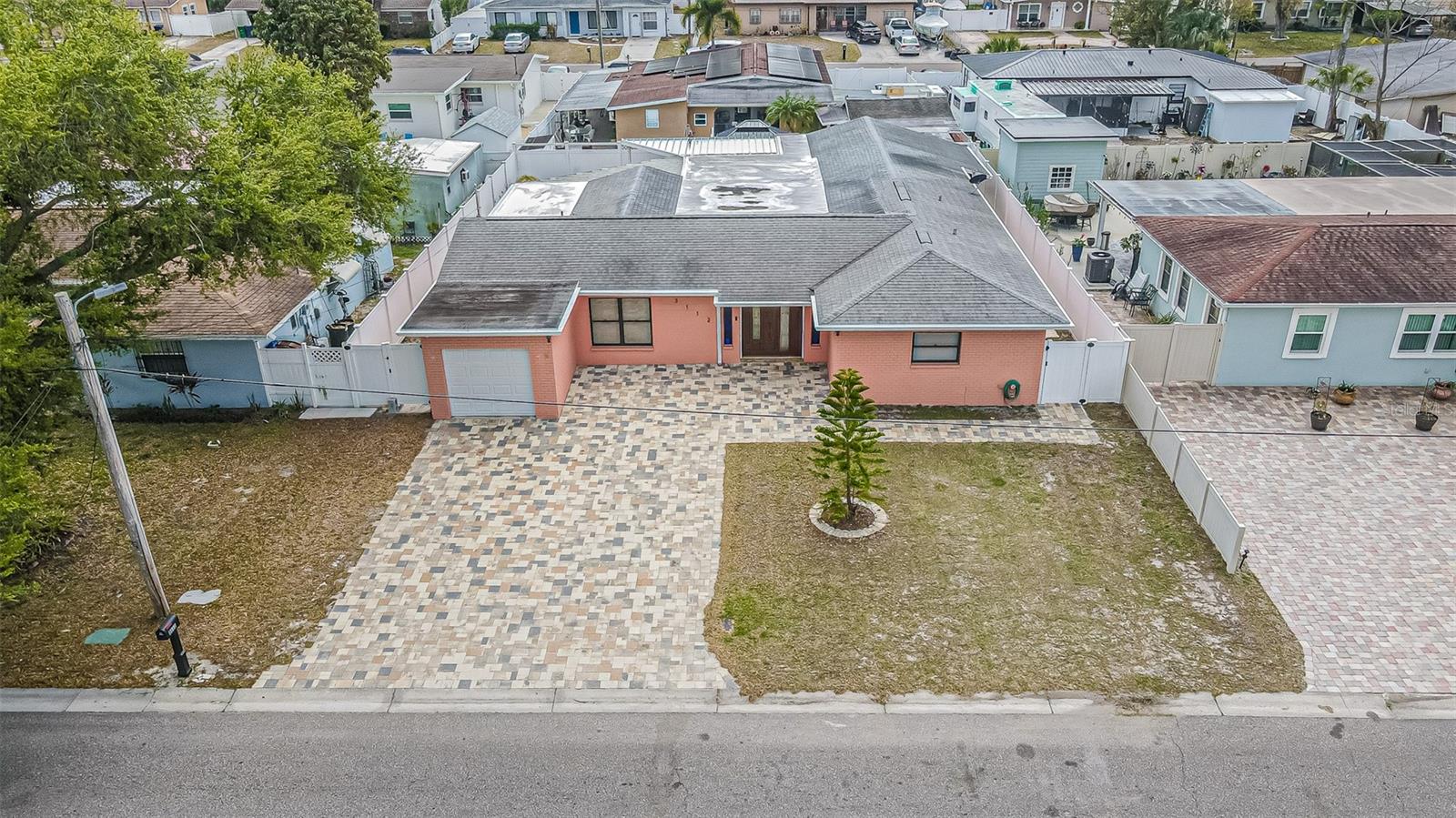 3112 W Henry Ave, Tampa, FL 33614 photo