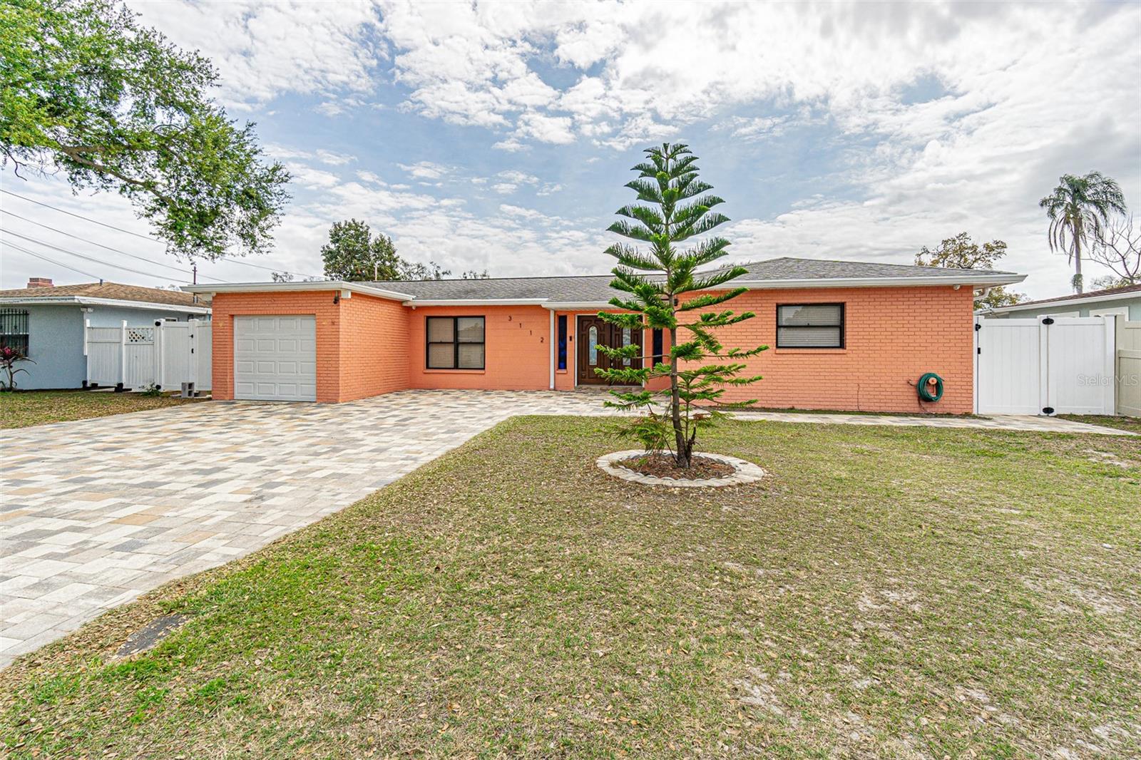 3112 W Henry Ave, Tampa, FL 33614 photo