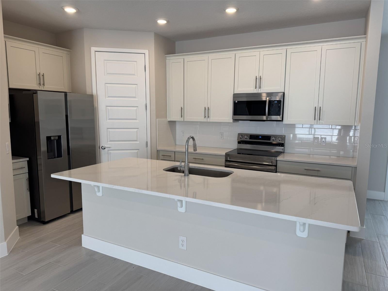 7921 Spectrum Dr, Kissimmee, FL 34747 photo