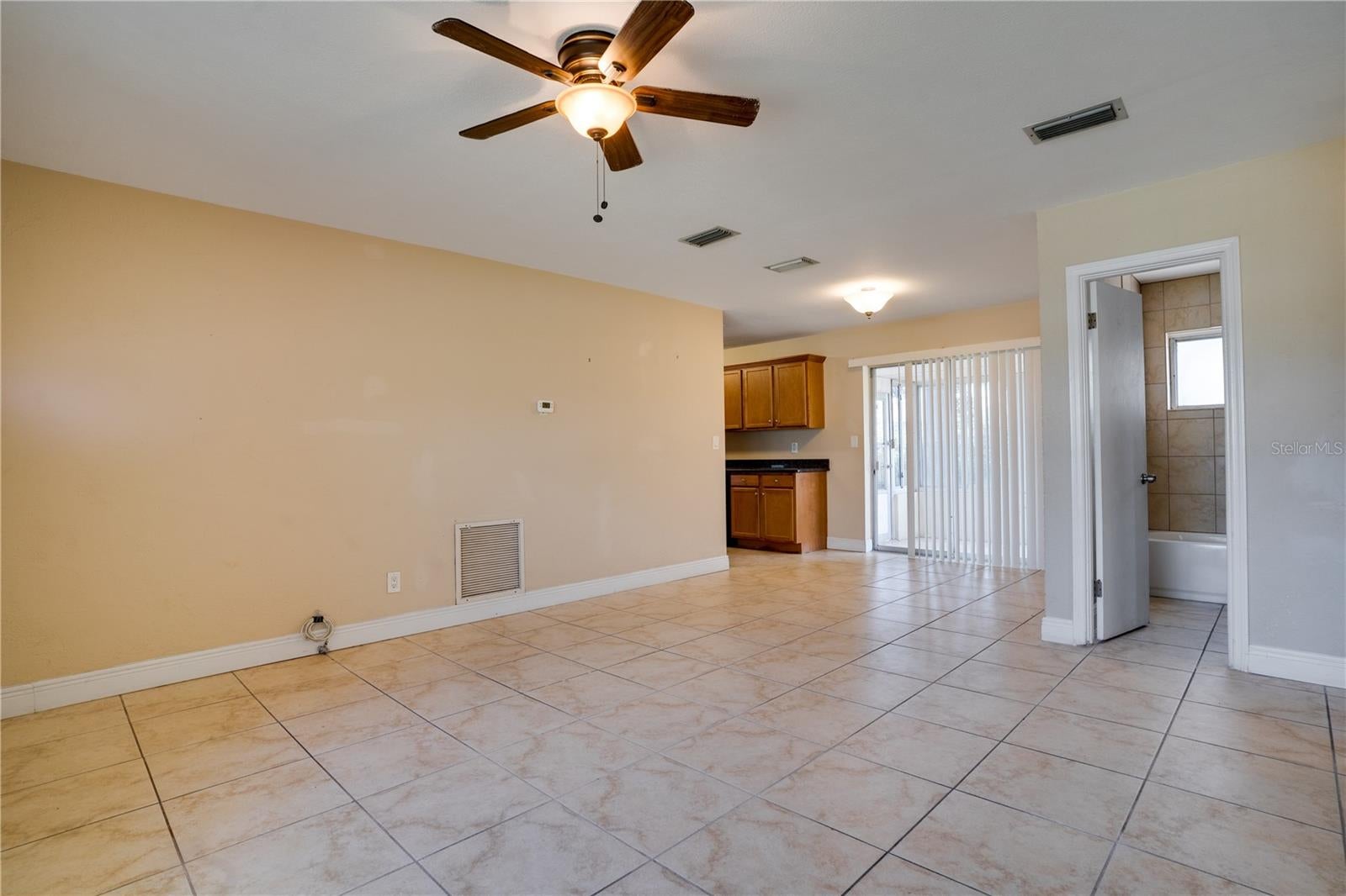 12535 79 Ave, Seminole, FL 33776 photo