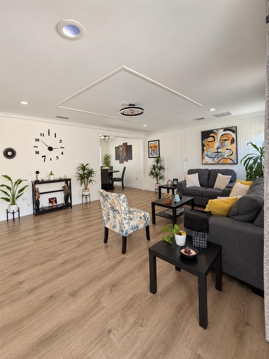 2533 10 St, Sarasota, FL 34237 photo