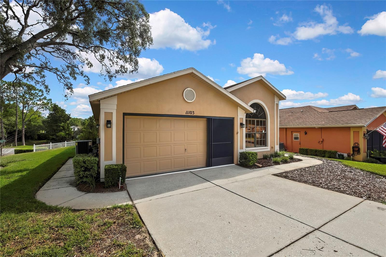 11103 Cherrywood Ct, Spring Hill, FL 34609 photo