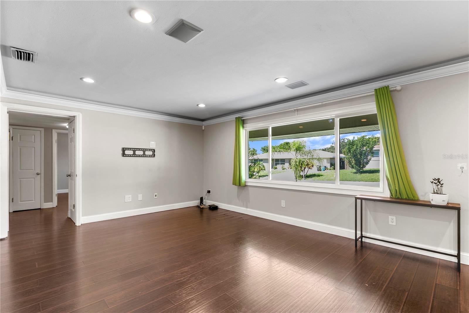 1009 Woodley Rd, Clearwater, FL 33764 photo