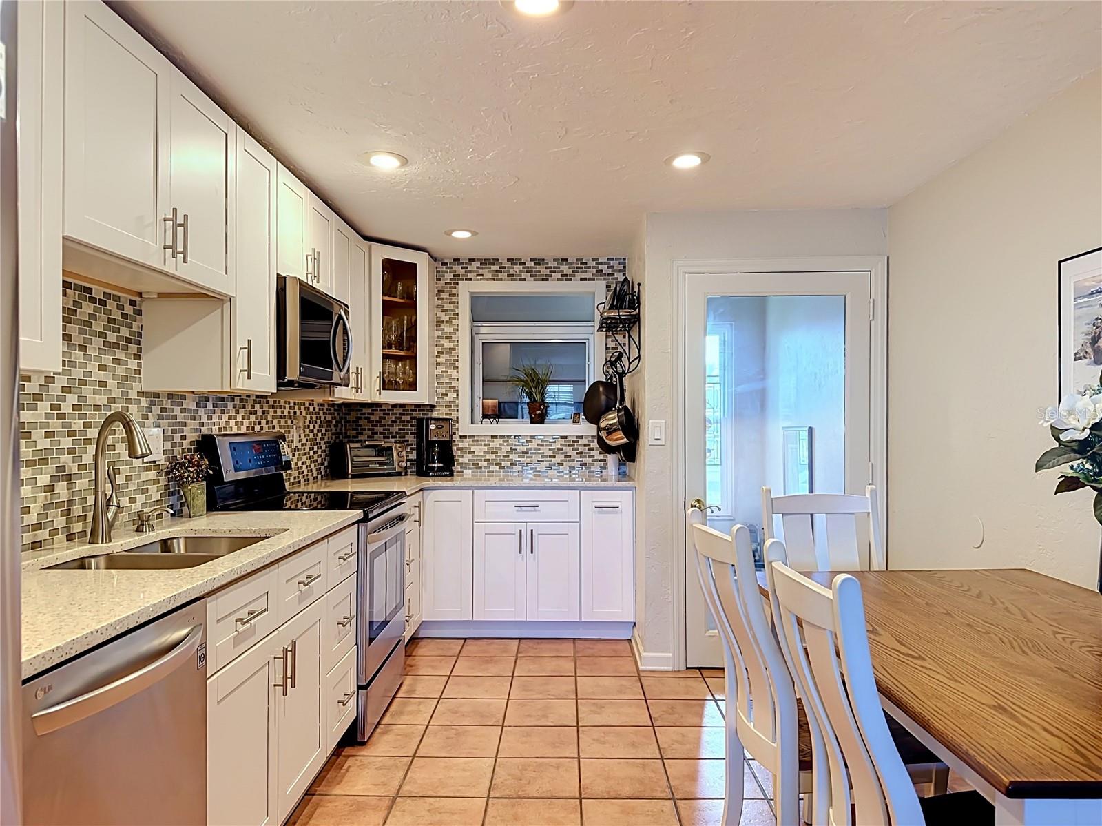 202 Peacock Ln, Holmes Beach, FL 34217 photo