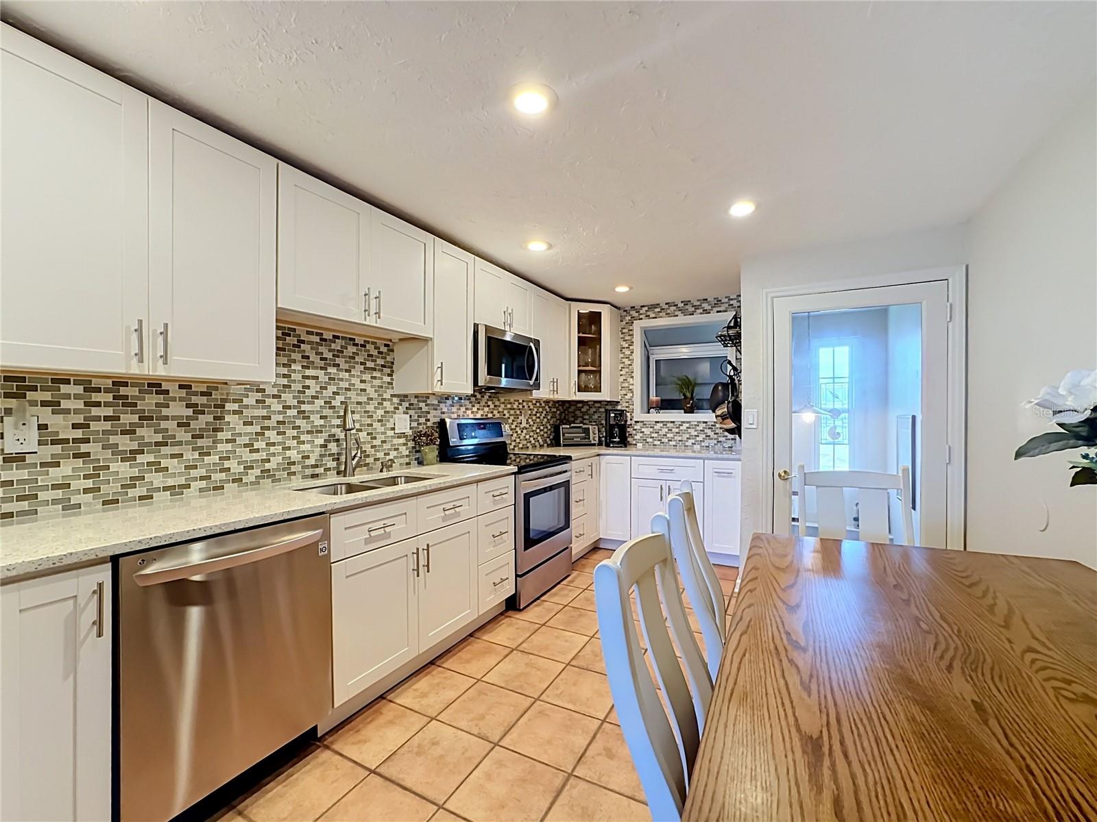 202 Peacock Ln, Holmes Beach, FL 34217 photo