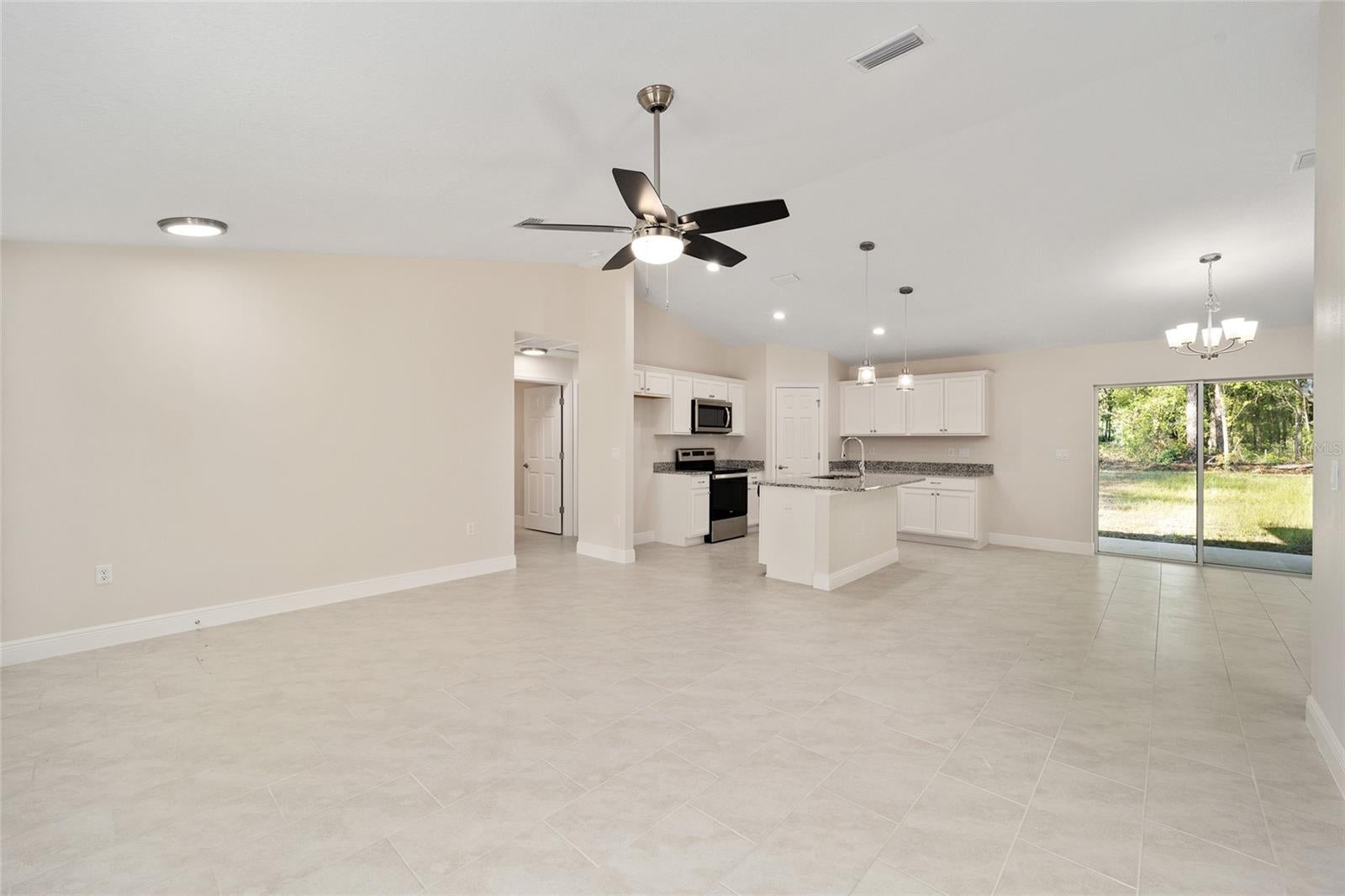 2398 W Devon Dr, Citrus Springs, FL 34434 photo
