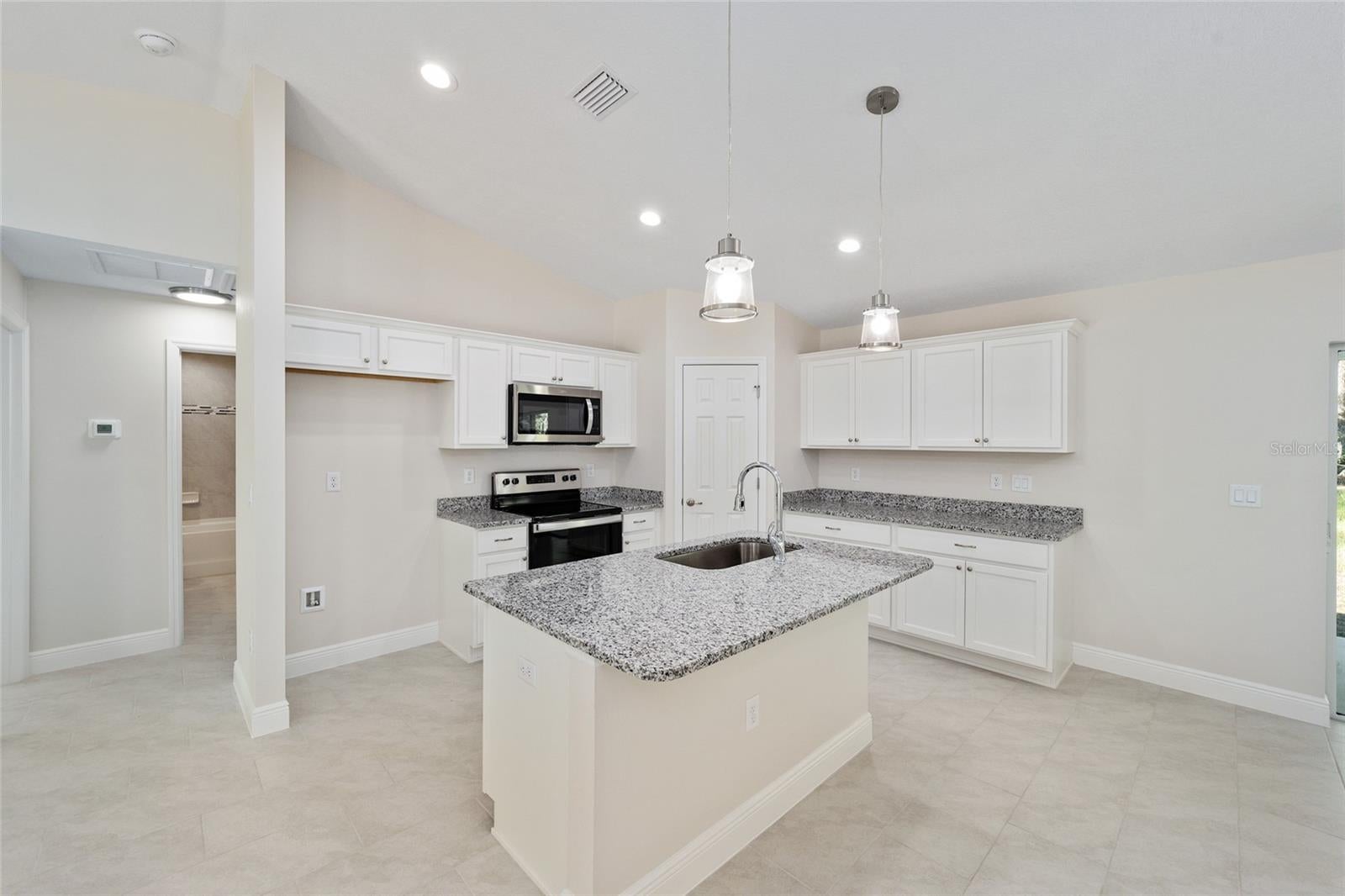 2398 W Devon Dr, Citrus Springs, FL 34434 photo