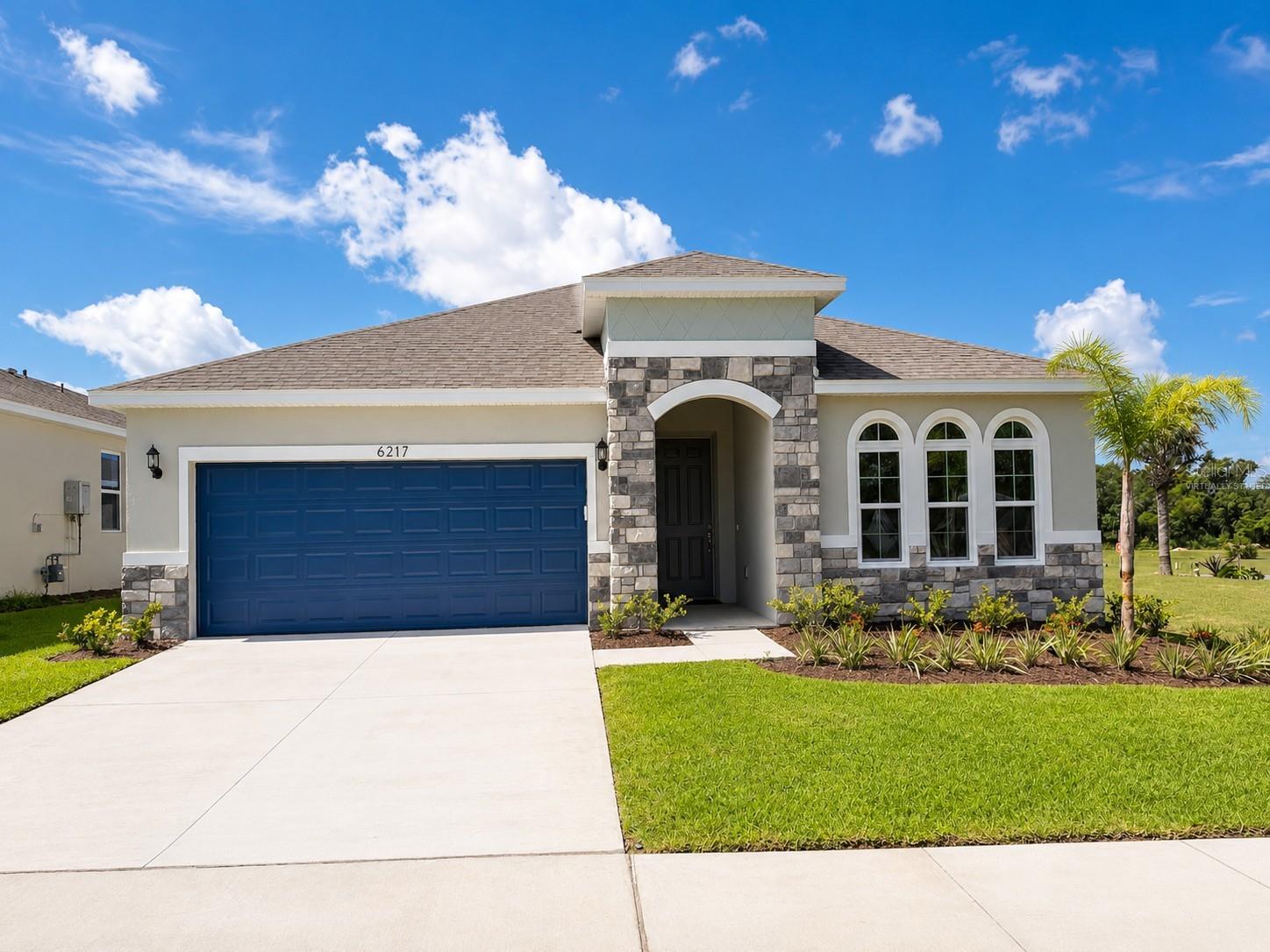 6217 Sanders Grove Cir, Leesburg, FL 34748