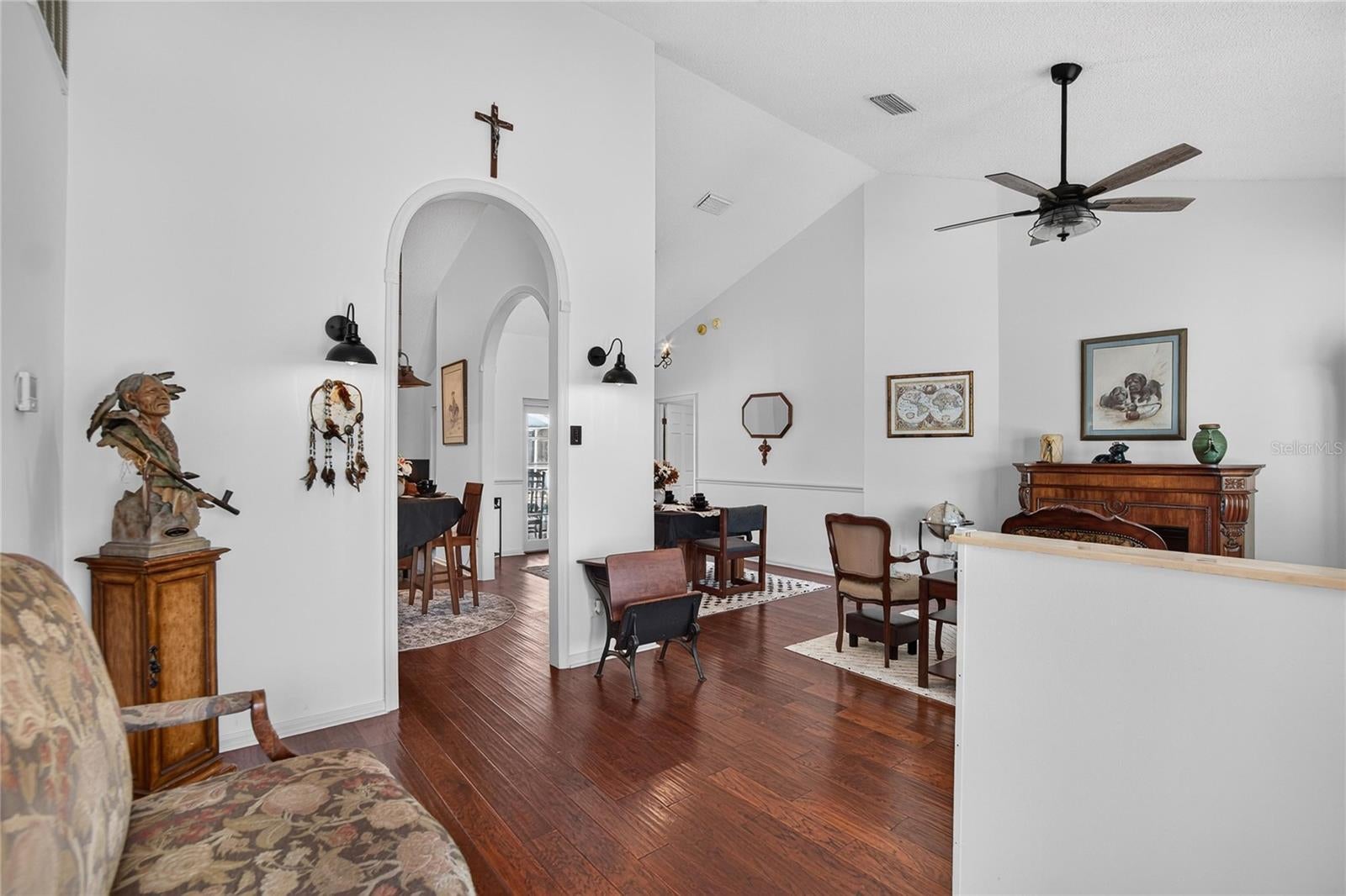 2010 River Park Ct, Valrico, FL 33596 photo