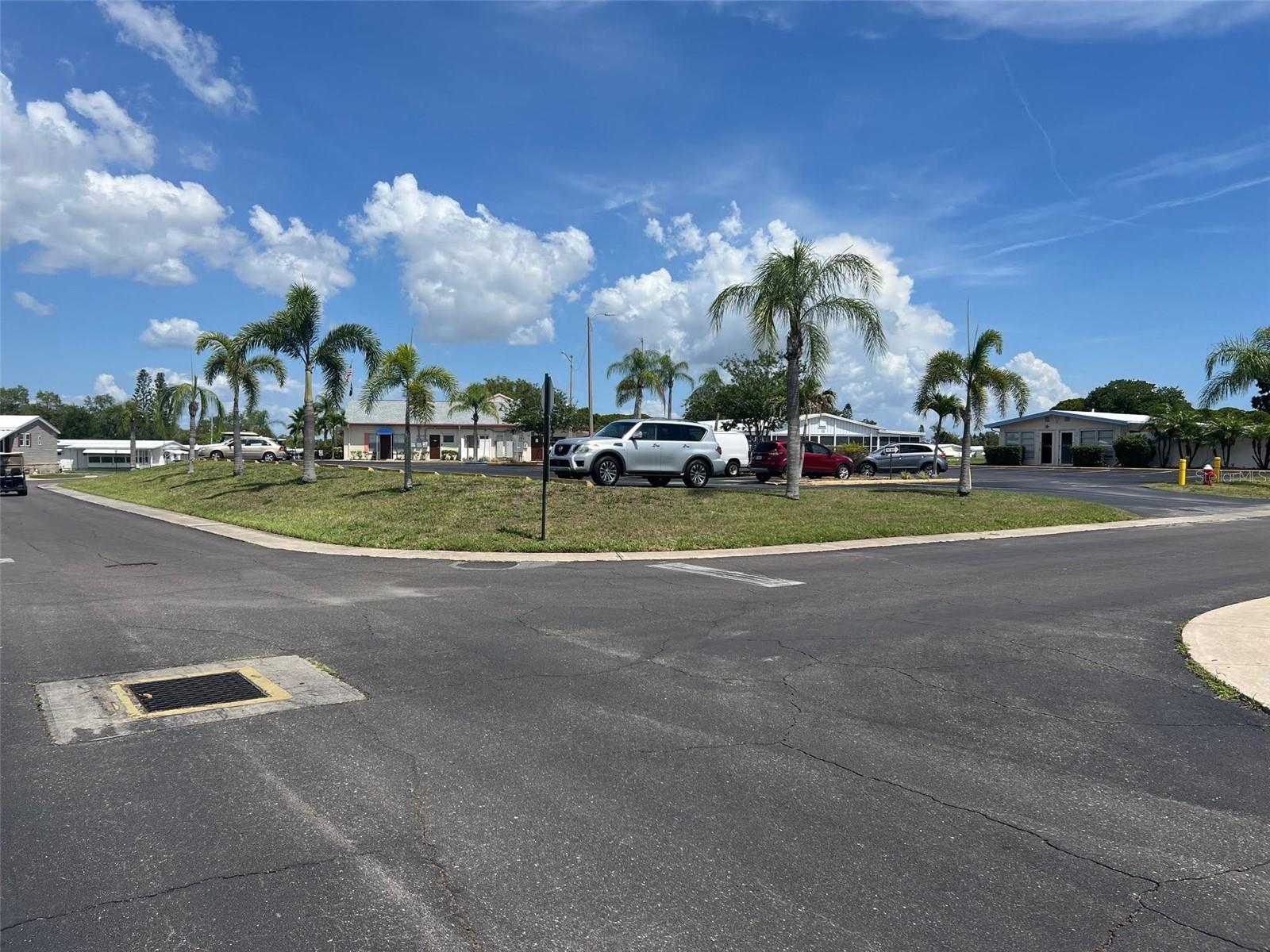 12 Thatch Palm St, Largo, FL 33770 photo