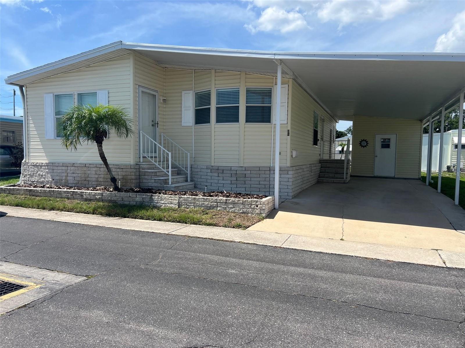 12 Thatch Palm St, Largo, FL 33770 photo