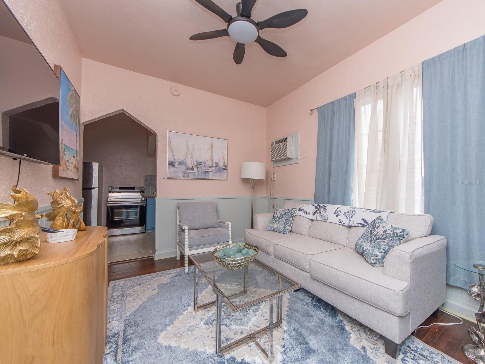 2938 Beach Blvd, Gulfport, FL 33707 photo
