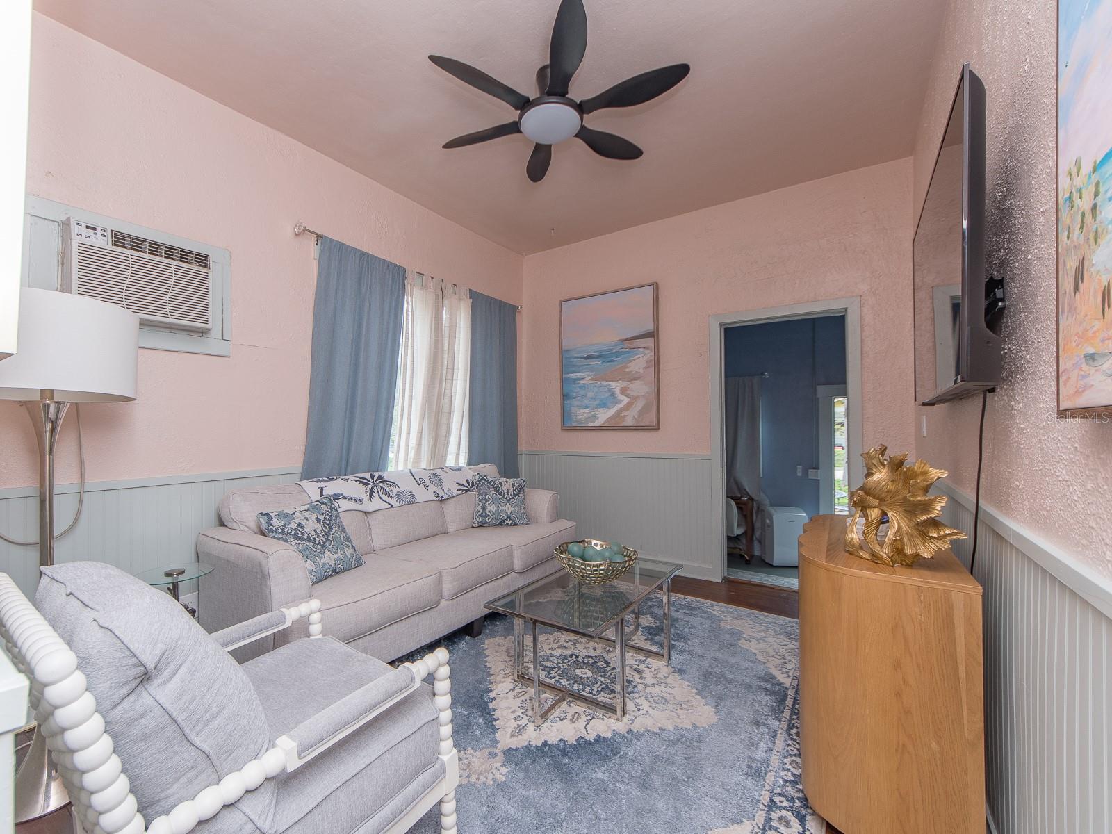 2938 Beach Blvd, Gulfport, FL 33707 photo