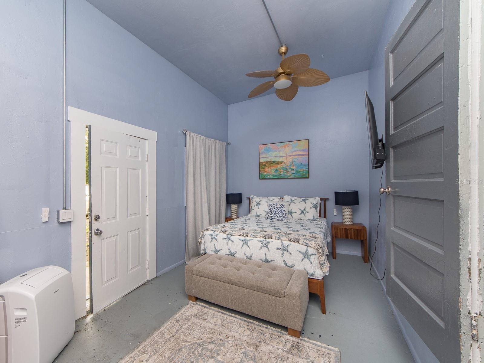 2938 Beach Blvd, Gulfport, FL 33707 photo