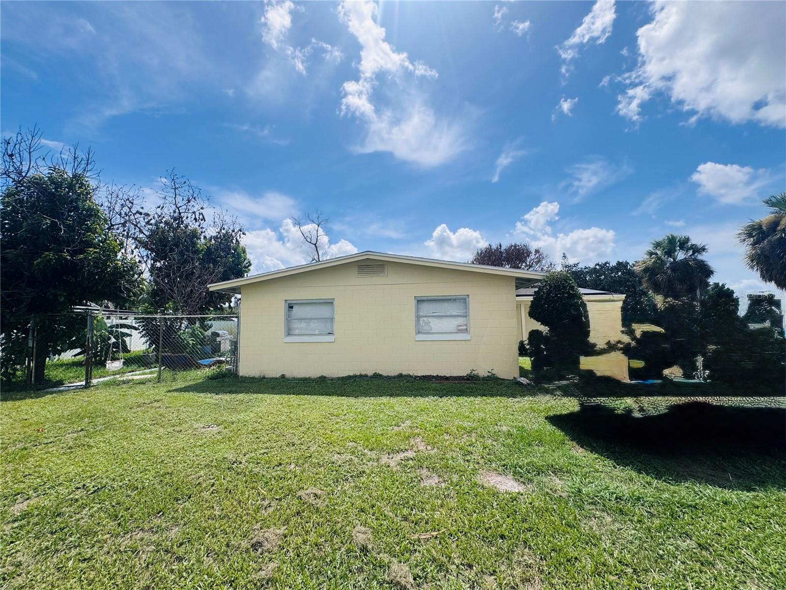 767 Forester Ave, Orlando, FL 32809 photo