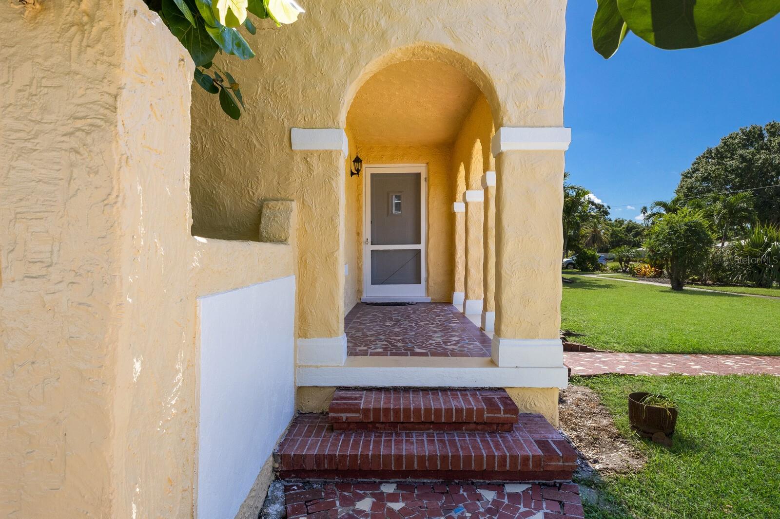 455 Acacia Dr, Sarasota, FL 34234 photo
