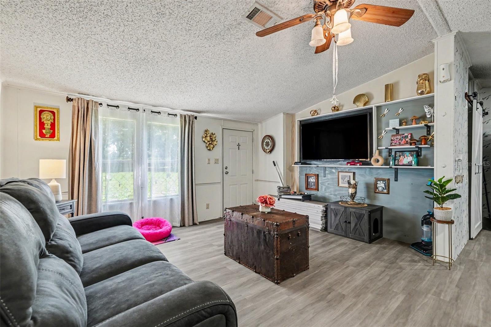 12709 Chihuahua Ct, Thonotosassa, FL 33592 photo