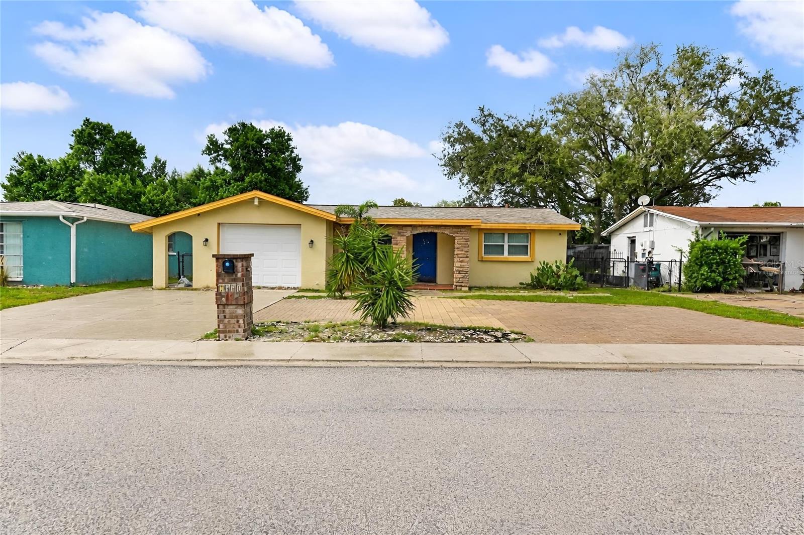 7041 Westcott Dr, Port Richey, FL 34668