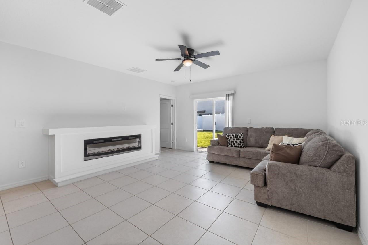 629 Bald Cypress Dr, Lakeland, FL 33801 photo