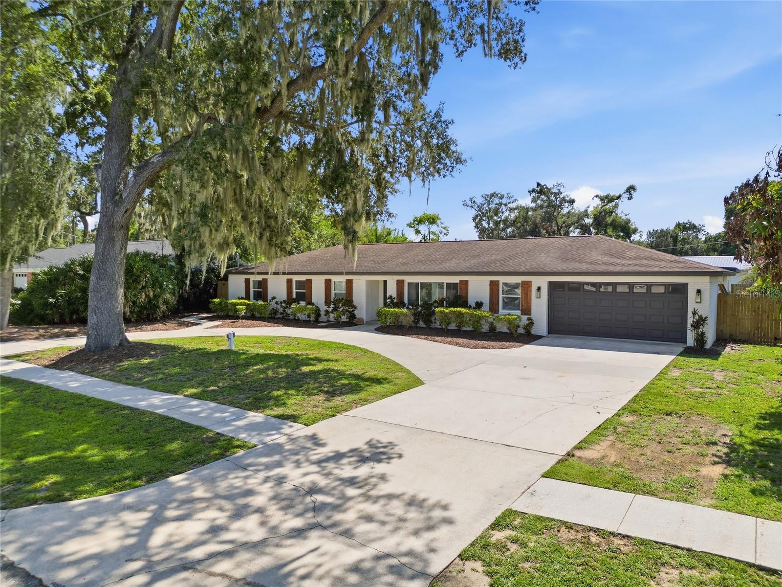706 S Oakwood Ave, Brandon, FL 33511 photo