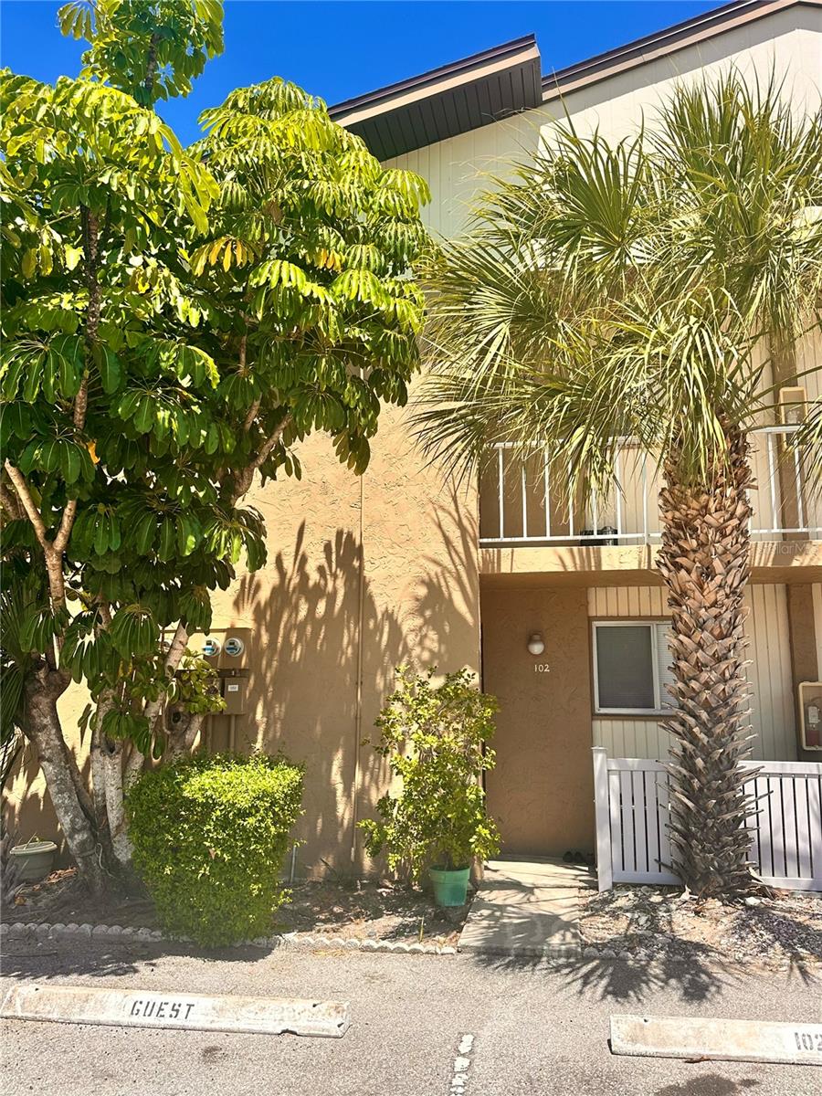 2938 Clark Rd, Sarasota, FL 34231