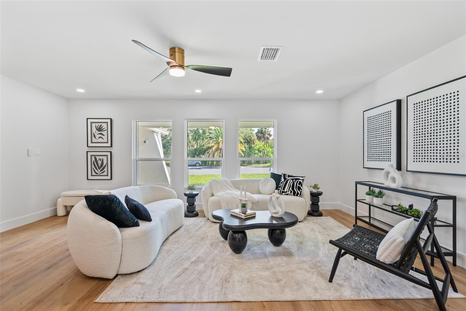670 Venice Ln, Sarasota, FL 34242 photo