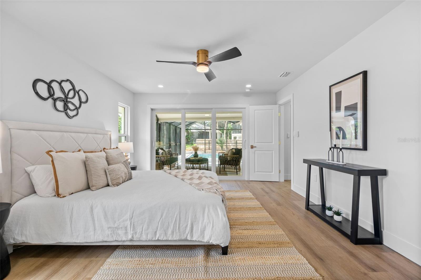 670 Venice Ln, Sarasota, FL 34242 photo