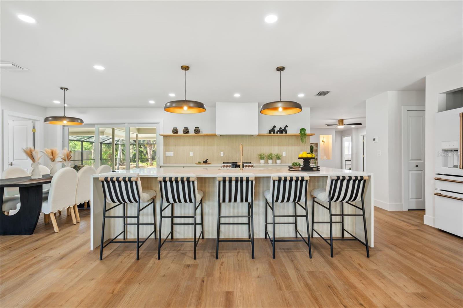 670 Venice Ln, Sarasota, FL 34242 photo