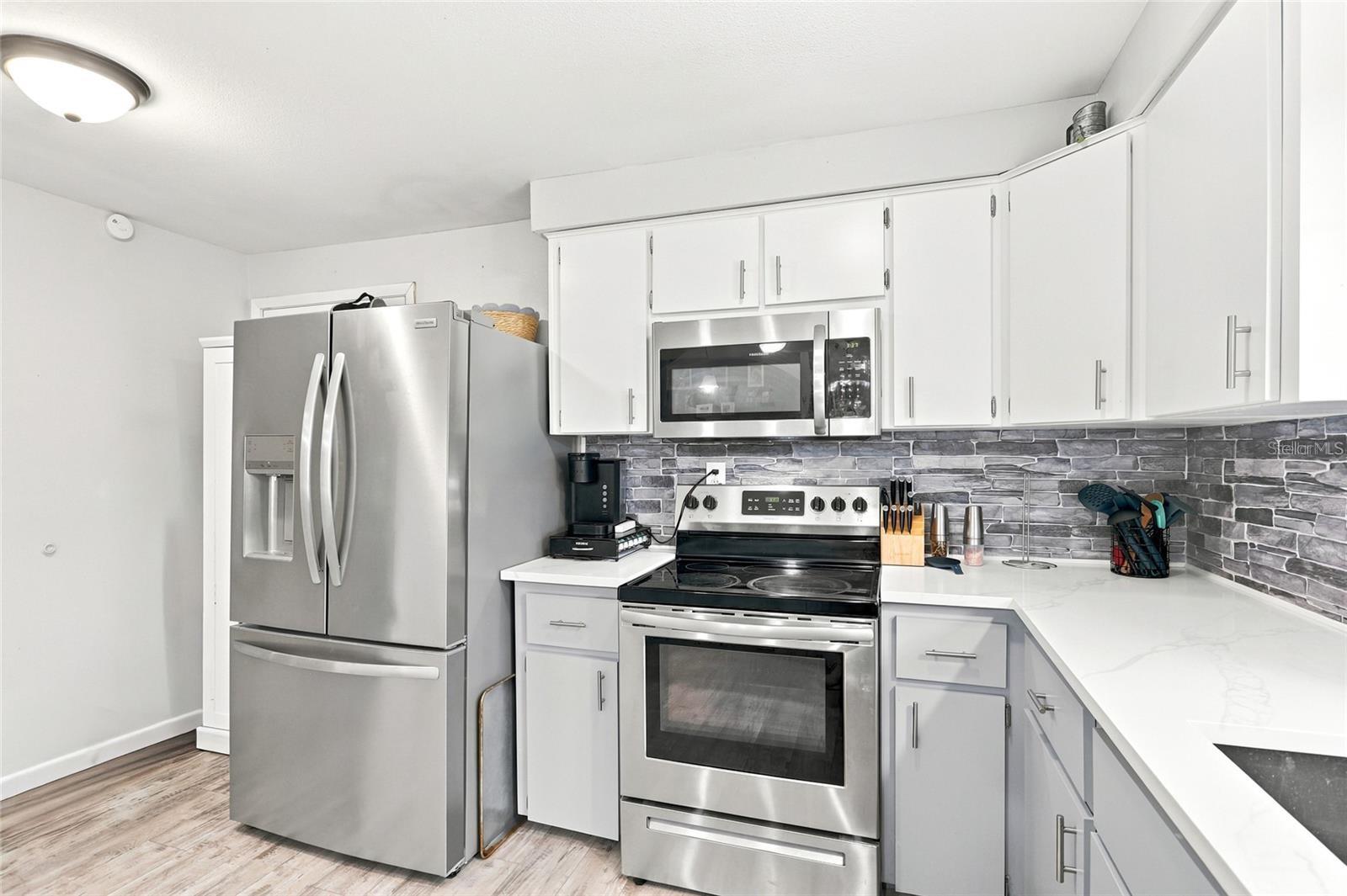 1518 Dickens Rd, Lake Wales, FL 33898 photo