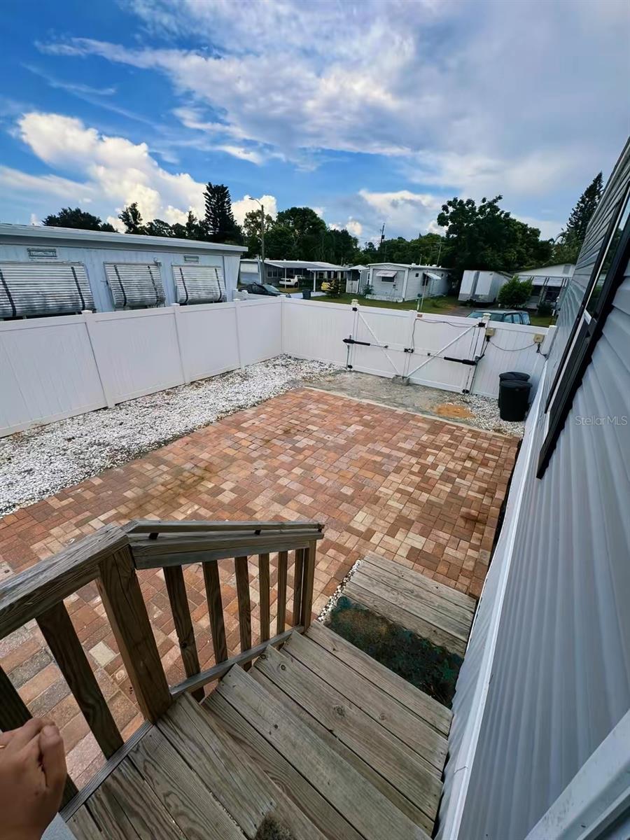 2013 Kepner Dr, Holiday, FL 34691 photo