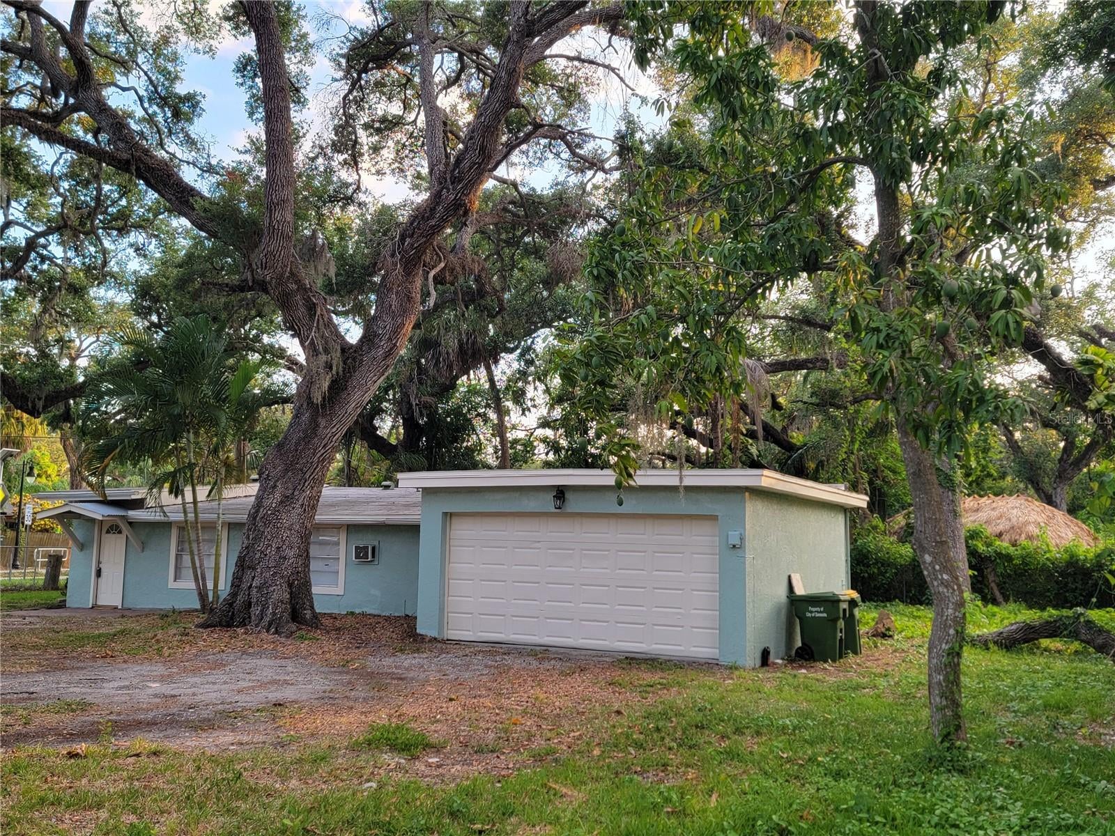 1375 Myrtle St, Sarasota, FL 34234 photo
