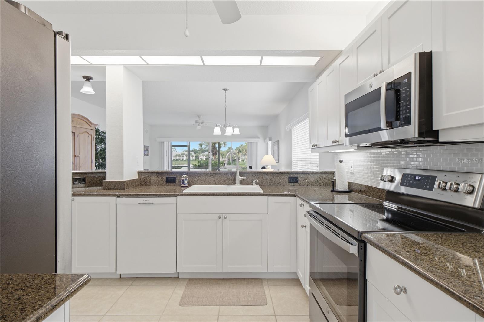 418 Laurel Lake Dr #106, Venice, FL 34292 photo