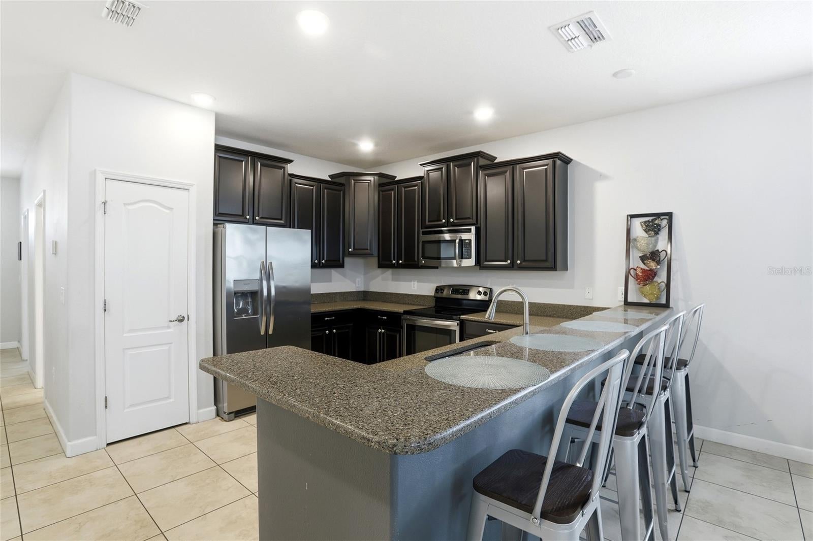 9039 Shadow Mountain St, Davenport, FL 33896 photo