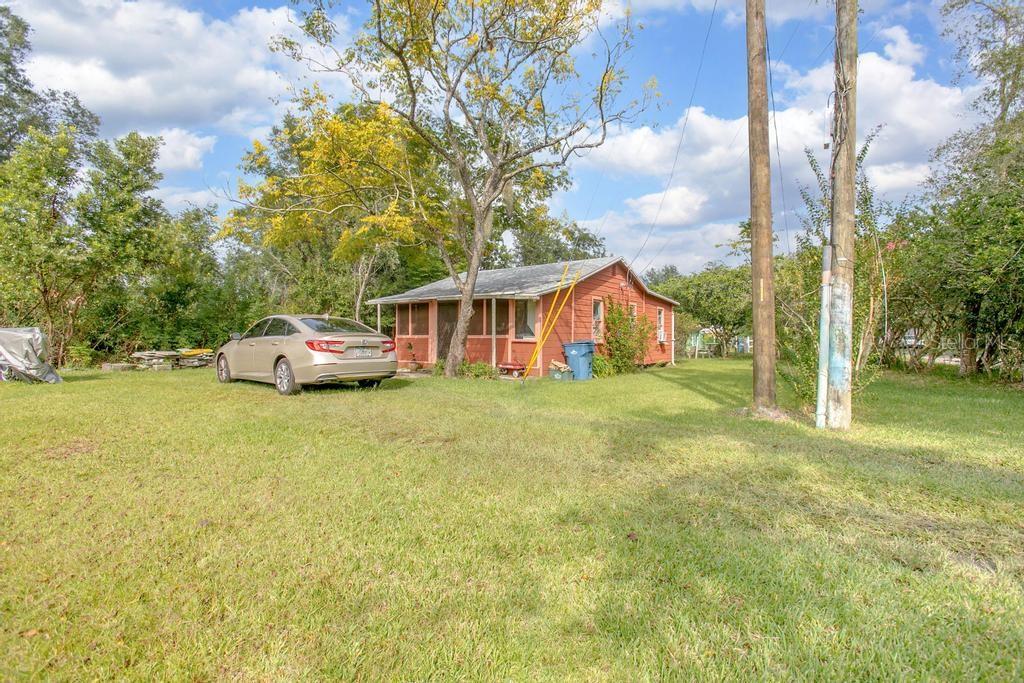 1 Smith Ct, Deland, FL 32724
