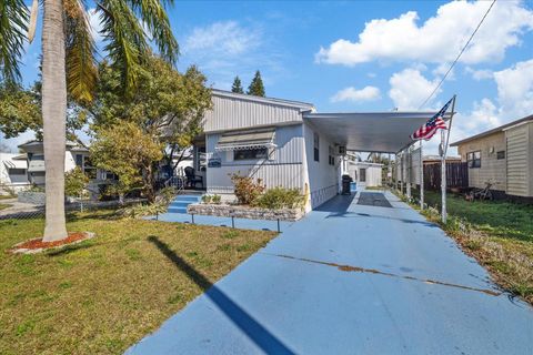Mobile Home in HOLIDAY FL 2050 LULLABY DRIVE.jpg
