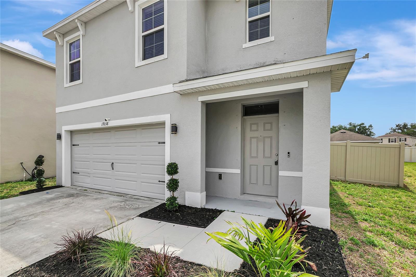 17038 Wave Tressle Pl, Wimauma, FL 33598 photo