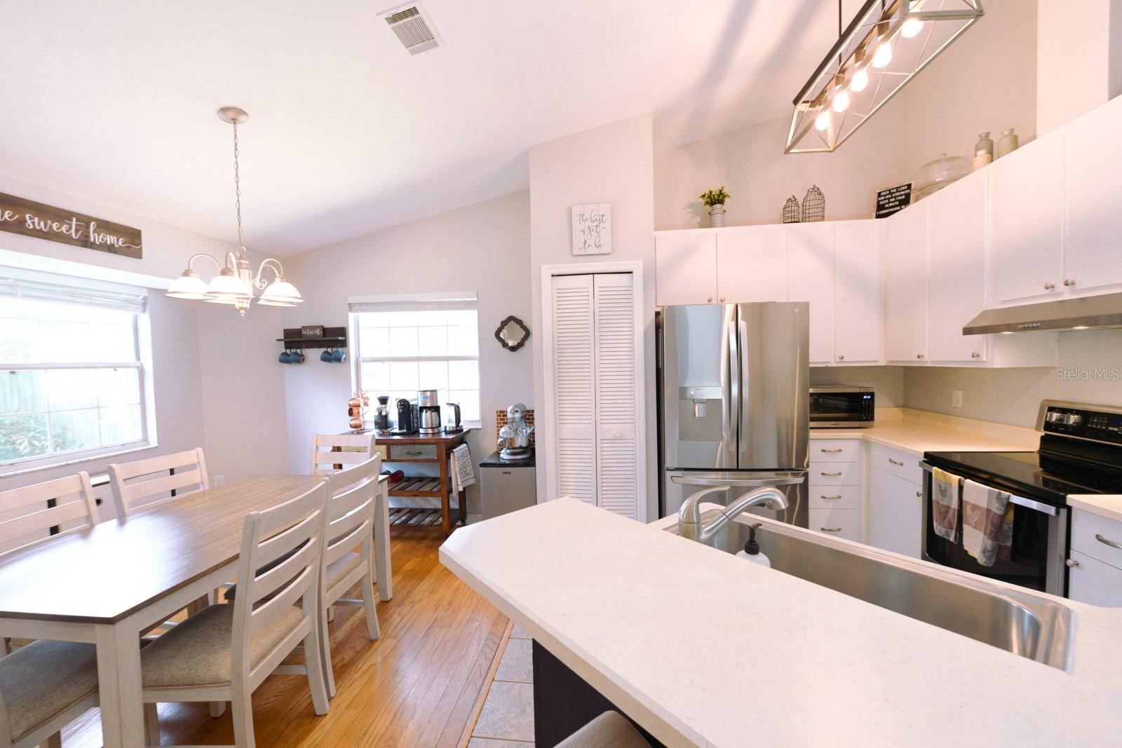 Single Family Residence in GAINESVILLE FL 3735 NW 64TH PLACE 9.jpg