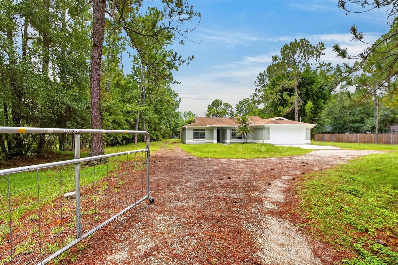 27526 Green Willow Run, Wesley Chapel, FL 33544 photo