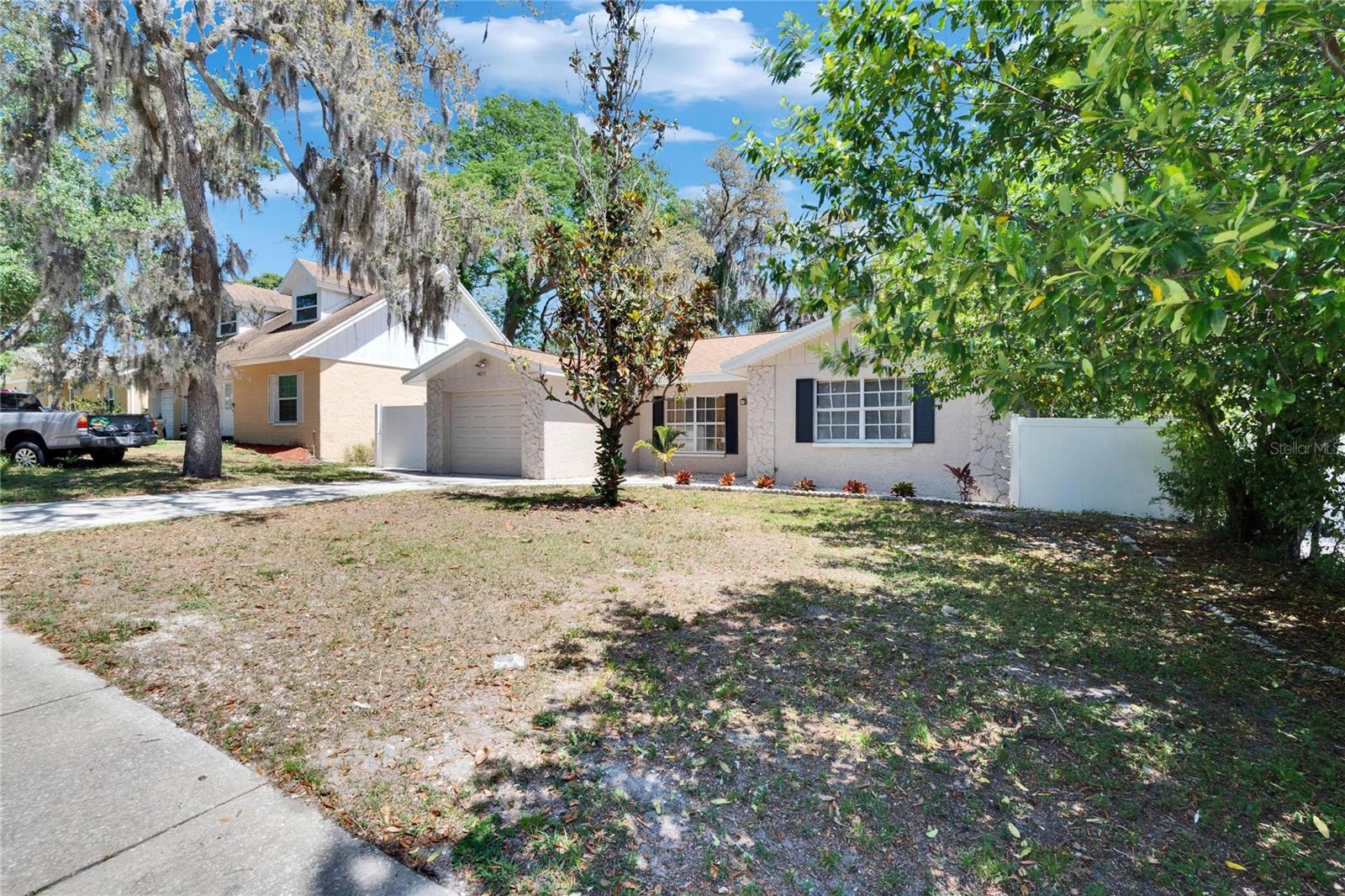 9613 N 46 St, Tampa, FL 33617 photo