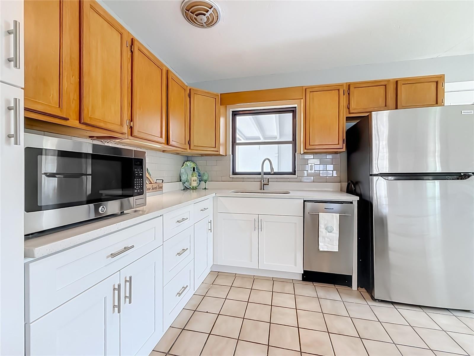 355 39 Ave, St Pete Beach, FL 33706 photo